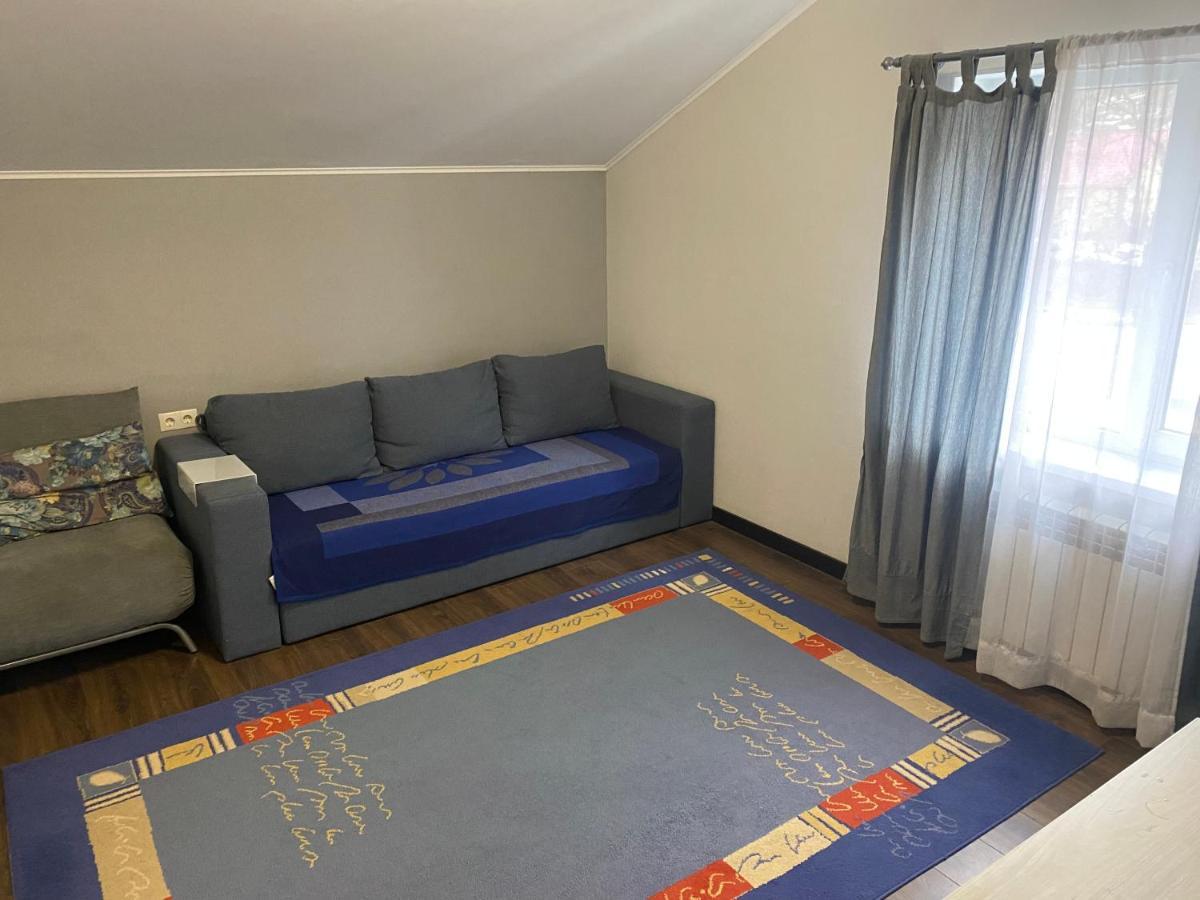 Guest House Olzhycha 45 Б Kiev Esterno foto